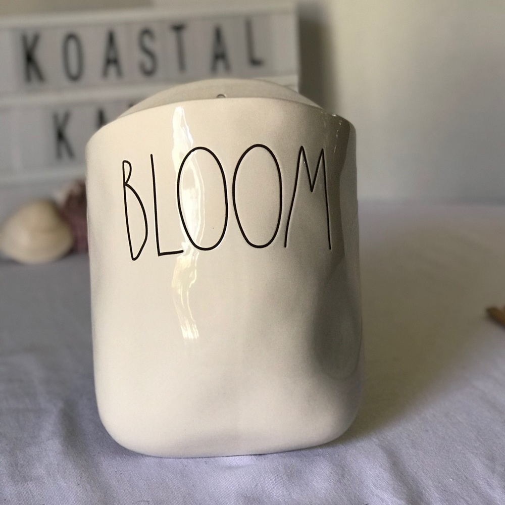 Mount Rae Dunn Planter. BLOOM